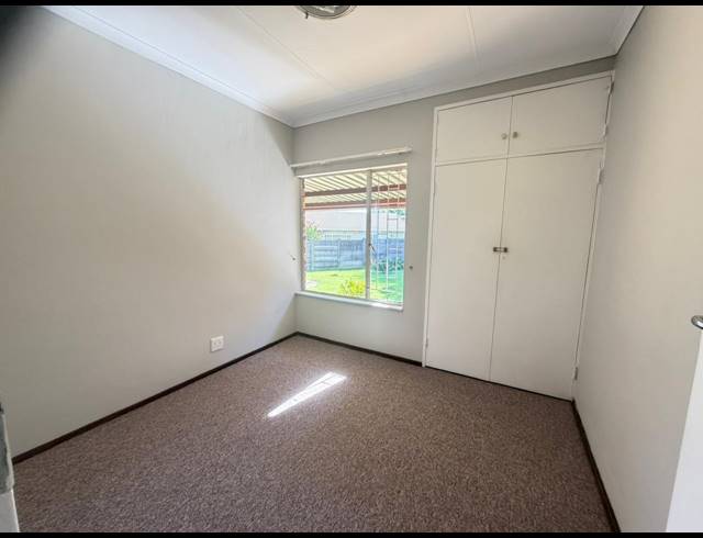 4 BEDROOM FREESTANDING FOR SALE IN THE REEDS